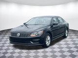 Used 2017 Volkswagen Passat 1.8T S image 2