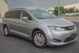 Used 2017 Chrysler Pacifica Touring-L image 5