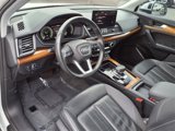 Used 2021 Audi Q5 e Premium w/ Convenience Package image 5