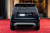 Used 2023 Land Rover Discovery Metropolitan Edition image 4