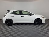 Used 2022 Toyota Corolla SE image 2