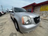 Used 2010 GMC Yukon XL SLT w/ SLT-2 Equipment Package image 3