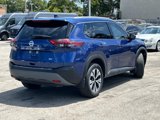 Used 2021 Nissan Rogue SV image 3