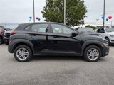 Used 2023 Hyundai Kona SE image 3
