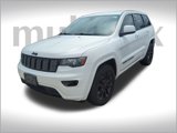 Used 2017 Jeep Grand Cherokee Altitude image 2