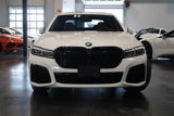 Used 2022 BMW 750i xDrive w/ Autobahn Package image 2