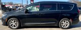 Used 2018 Chrysler Pacifica Touring-L w/ Tire & Wheel Group image 3