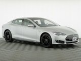 Used 2015 Tesla Model S 70D image 2