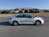 Used 2022 Toyota Corolla LE image 3