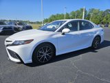 Used 2023 Toyota Camry SE image 3