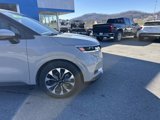 Used 2024 Kia Carnival EX image 2