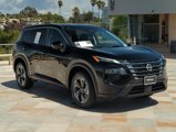 Used 2024 Nissan Rogue SV image 3