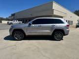 Used 2020 Jeep Grand Cherokee Limited w/ Luxury Group II image 2