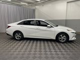 Used 2022 Hyundai Elantra SE w/ Preferred Accessory Package image 3