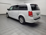 Used 2016 Dodge Grand Caravan SXT image 5
