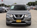 Used 2019 Nissan Rogue SV image 2