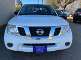 Used 2017 Nissan Frontier SV image 2