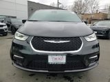 New 2025 Chrysler Pacifica Select image 2