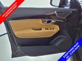 Used 2016 Volvo XC90 T6 Momentum image 5
