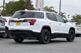 Used 2022 GMC Acadia SLE w/ Driver Convenience Package image 4