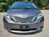 Used 2013 Toyota Sienna XLE image 2