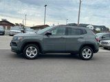 Used 2024 Jeep Compass Latitude image 3