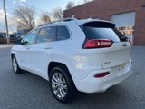 Used 2018 Jeep Cherokee Overland image 3