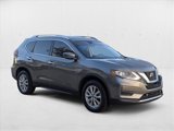 Used 2020 Nissan Rogue SV image 3