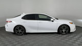 Used 2019 Toyota Camry SE image 3