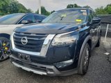 Used 2023 Nissan Pathfinder SL image 3