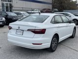 Used 2021 Volkswagen Jetta SE w/ SE Cold Weather Package image 4