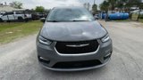 Used 2023 Chrysler Pacifica Touring-L image 3