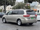 Used 2017 Toyota Sienna LE image 3