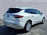 Used 2018 Buick Enclave Essence image 3