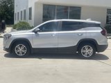 Used 2022 GMC Terrain SLE image 3