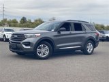 Used 2022 Ford Explorer XLT image 2