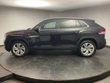 Used 2021 Volkswagen Atlas Cross Sport SEL image 4