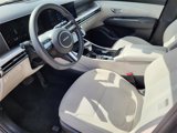 Used 2025 Hyundai Tucson SEL image 2