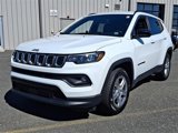 Used 2024 Jeep Compass Latitude image 2