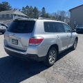 Used 2011 Toyota Highlander 4WD image 2