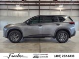 Used 2021 Nissan Rogue S image 2