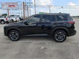 Used 2024 Nissan Rogue SV image 3