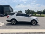 Used 2018 Ford Explorer XLT w/ Equipment Group 202A image 4
