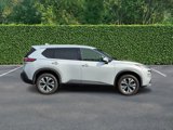 Used 2021 Nissan Rogue SV image 2
