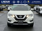 Used 2017 Nissan Rogue SV image 2