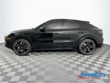 Used 2022 Porsche Cayenne Turbo image 4