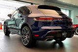 Certified 2024 Porsche Macan image 3