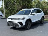 Used 2025 Volkswagen Taos SE image 4