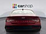 Used 2024 Hyundai Elantra SE image 4