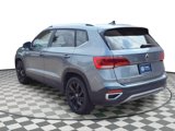 Certified 2022 Volkswagen Taos SE w/ Panoramic Sunroof Package image 4